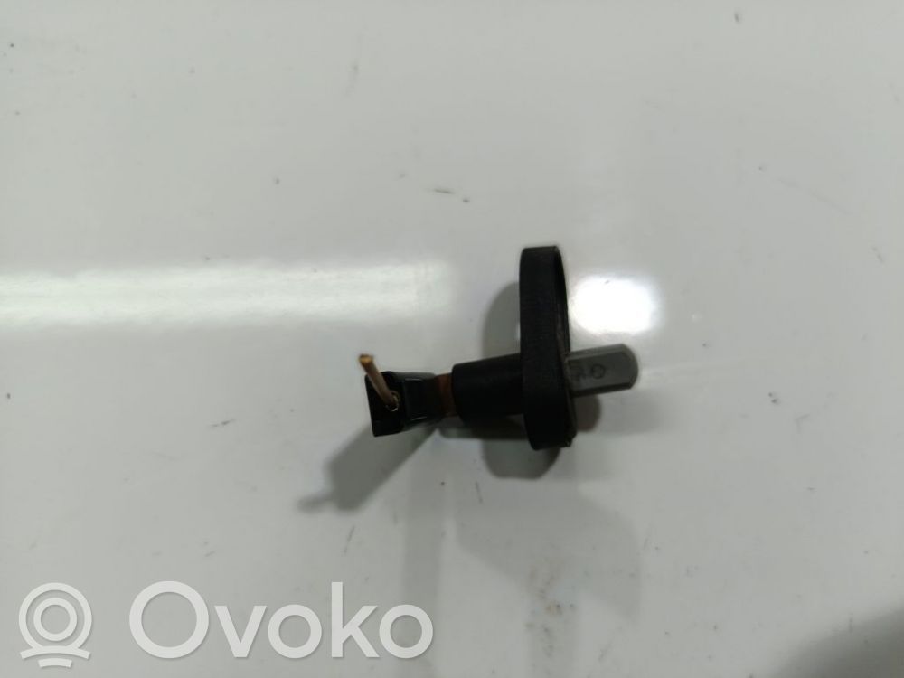Sensor de la puerta delantera   4408423,4408423,4408423