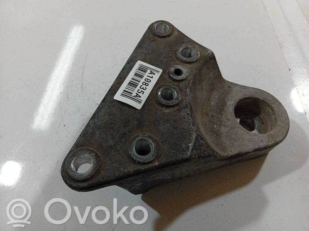 Saab 9-5 Engine mounting bracket 