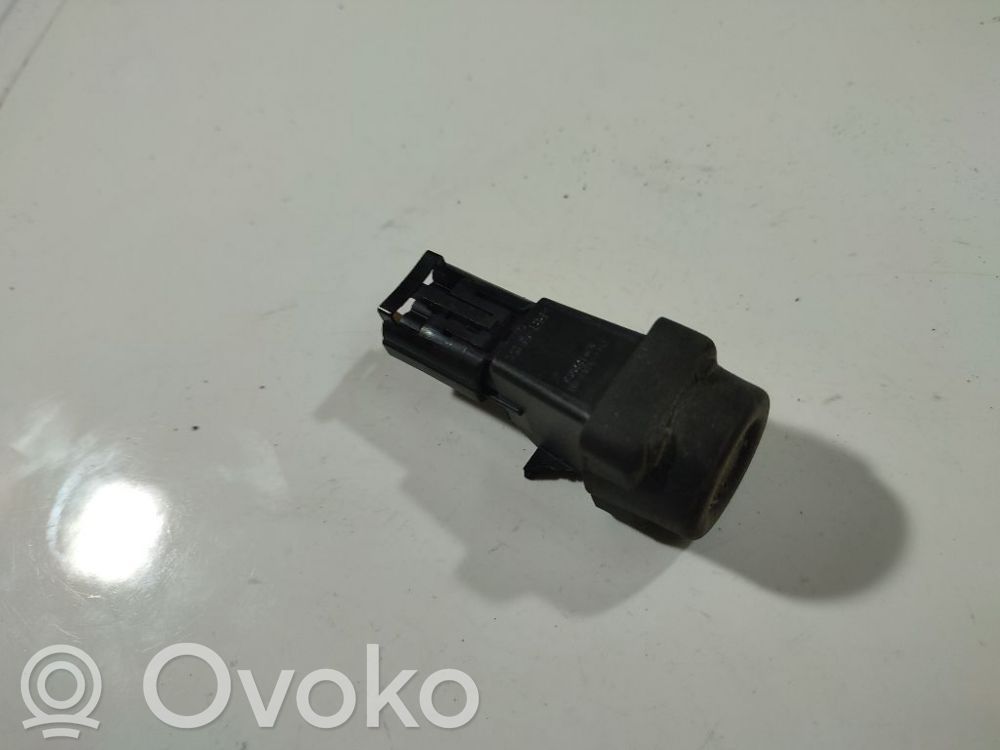 Ford Mondeo Mk III Interrupteur coupure de carburant