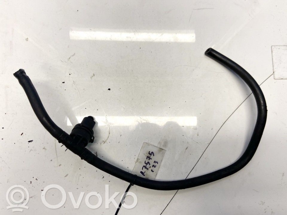 Volkswagen PASSAT B5.5 Conductă/furtun combustibil