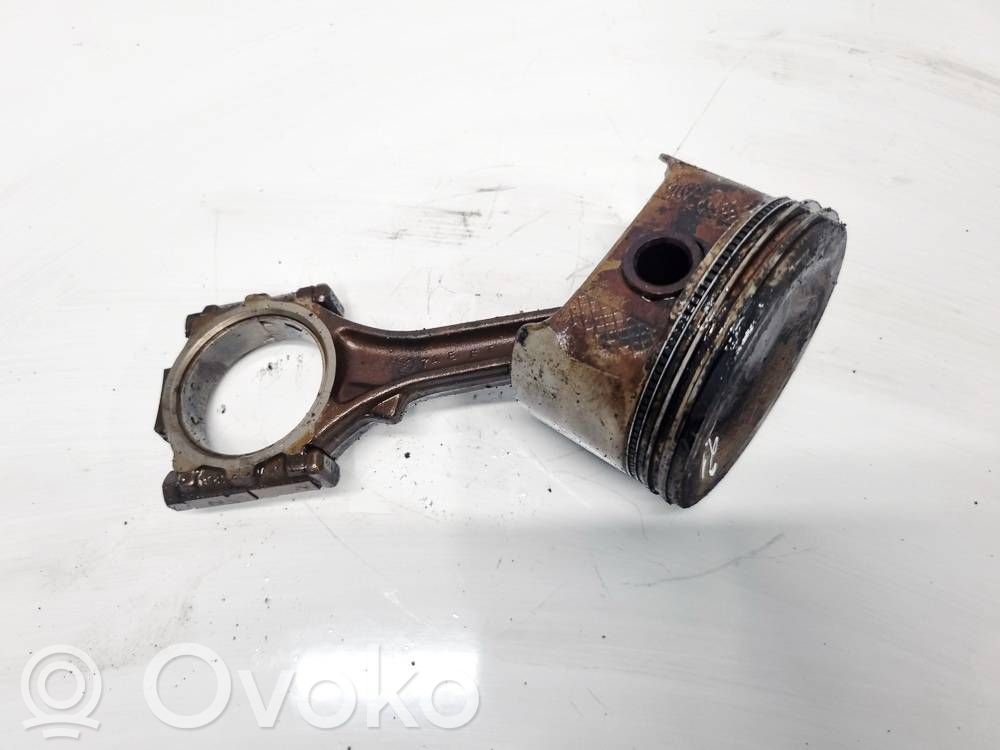 Ford Explorer Piston cu bielă