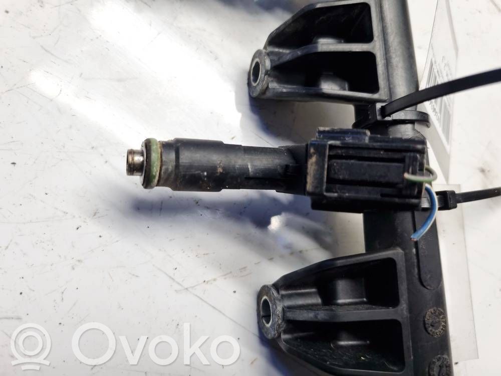 Volkswagen Fox Inyector de combustible 