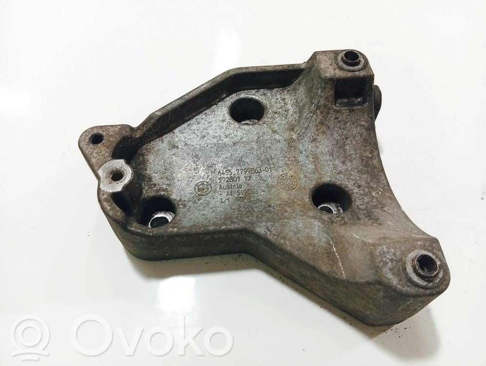 BMW 5 E60 E61 Engine mounting bracket 