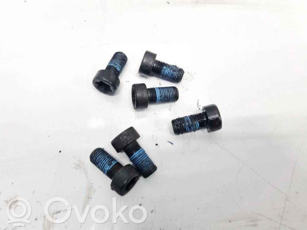 Tuercas/tornillos