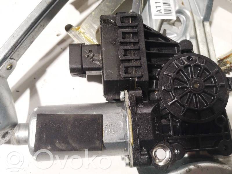 Opel Astra H Motorino alzacristalli della portiera anteriore 