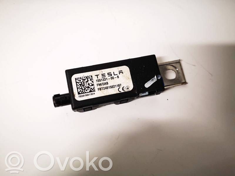 Tesla Model Y Antennin ohjainlaite 
