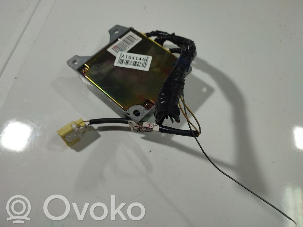 Turvatyynyn ohjainlaite/moduuli   C10057K30A,9L13A,C10057K30A