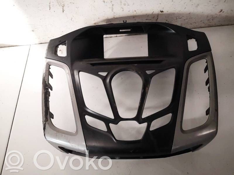 Ford Focus Kita salono detalė 