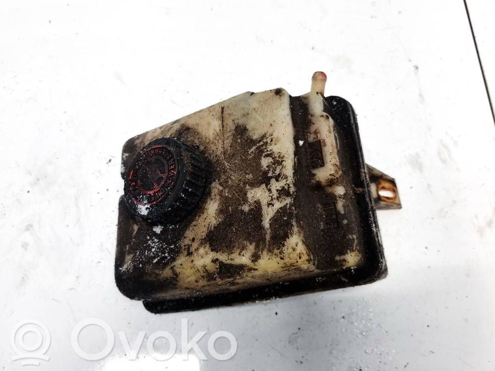 Peugeot 206 Ohjaustehostimen nestesäiliö 