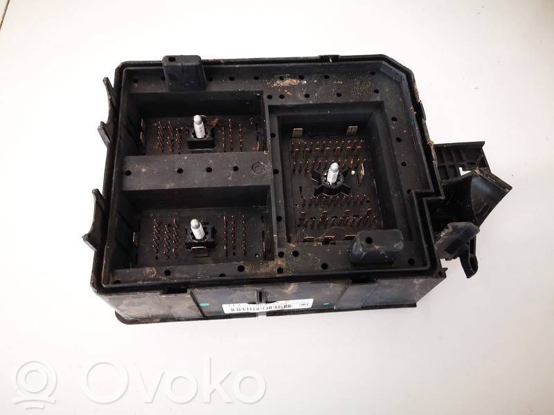 Opel Corsa E Juego de caja de fusibles 