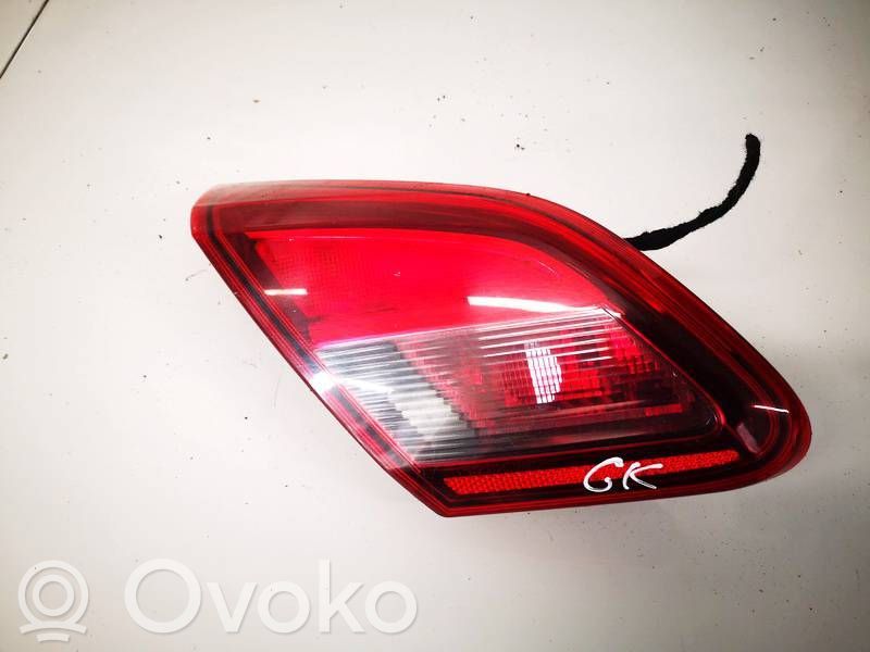 Opel Corsa E Feux arrière sur hayon 