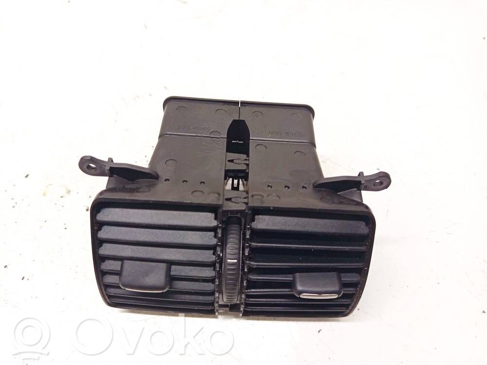 Volkswagen PASSAT B6 Grilă ventilație centrală 