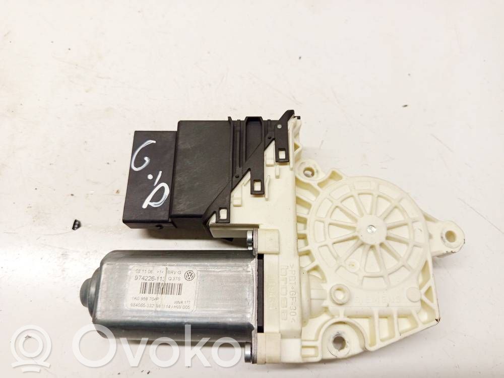 Volkswagen PASSAT B6 Motor macara geam ușă spate 