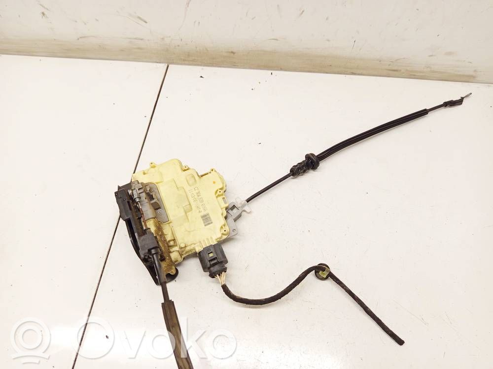 Takaoven lukko   3C4839015A,3C4839015A
