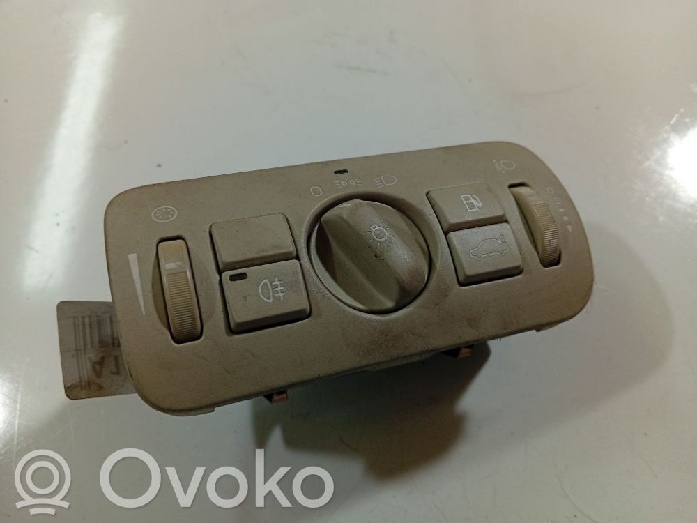 Light switch   30739421,04067313,30739421