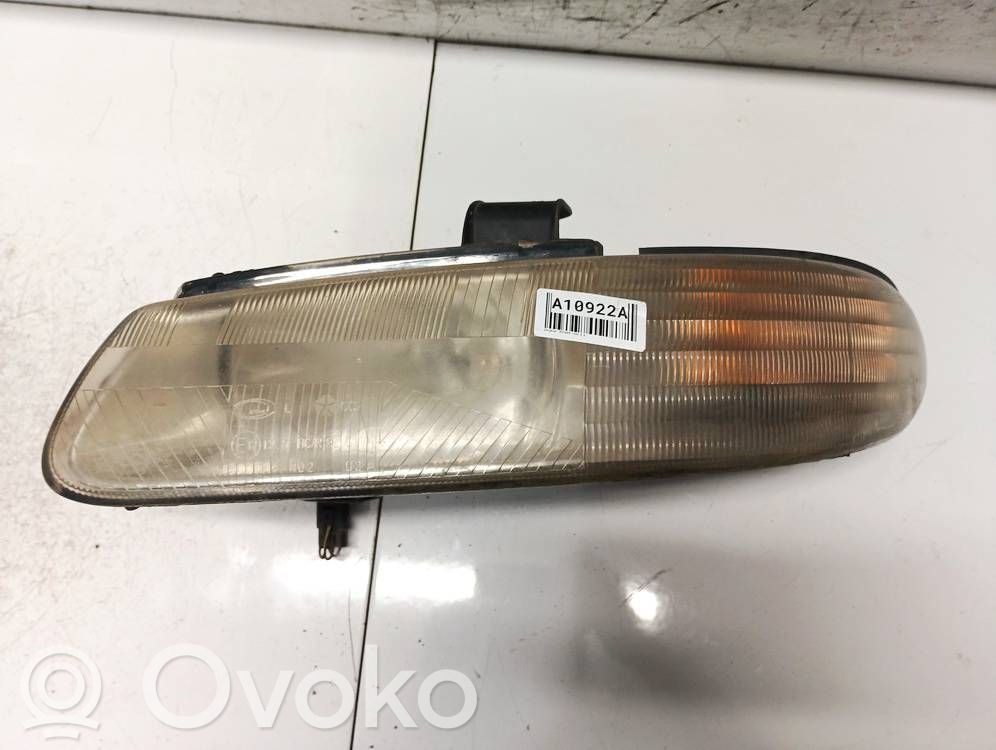 Chrysler Voyager Phare frontale 