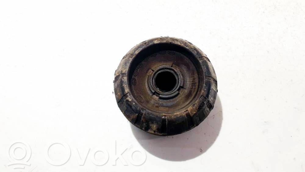 Nissan Micra K14 Mocowanie sprężyny amortyzatora 