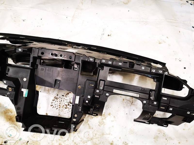Tesla Model S Kita panelės detalė 