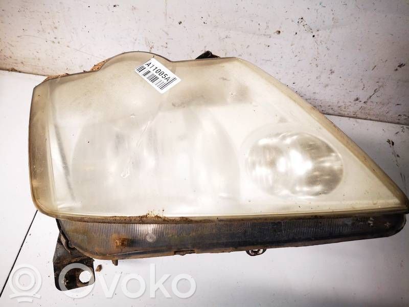 Headlight/headlamp   8200540239,8200540239