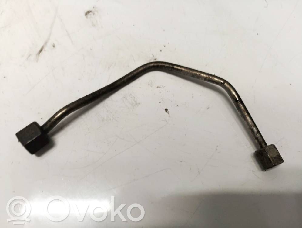 Tubo carburante