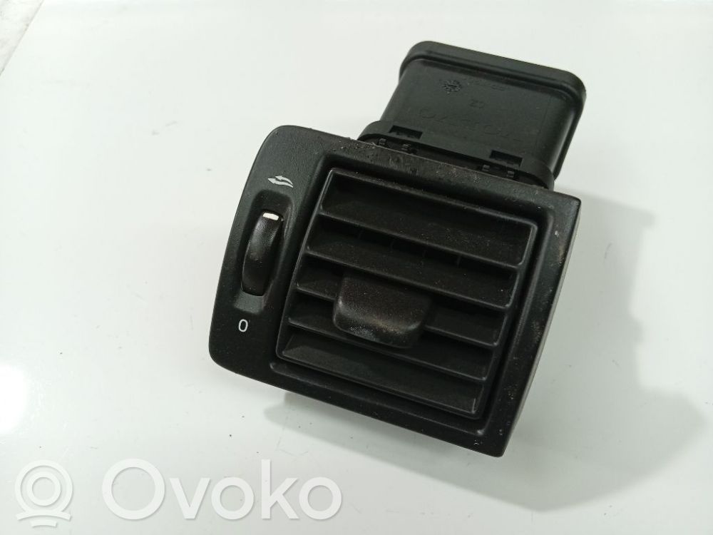 Volvo V50 Grille d'aération centrale 