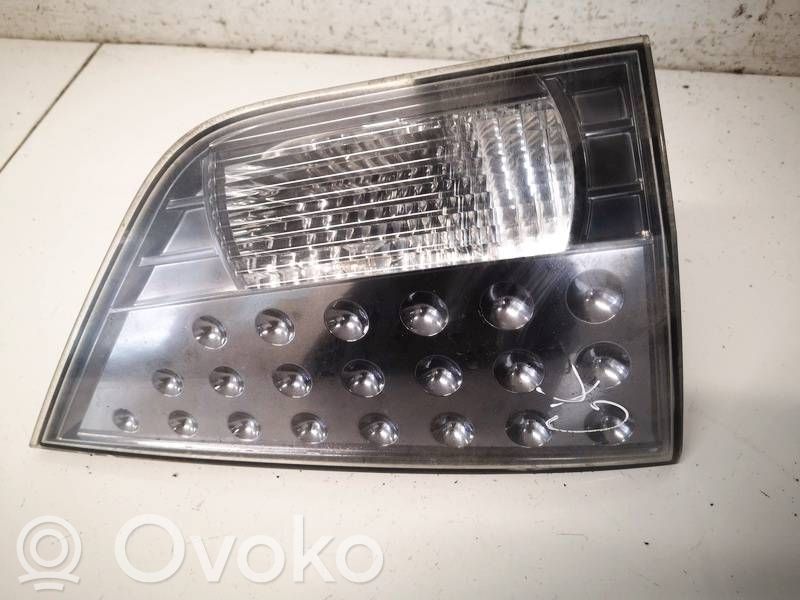 Mitsubishi Outlander Lampă spate în capacul portbagajului 