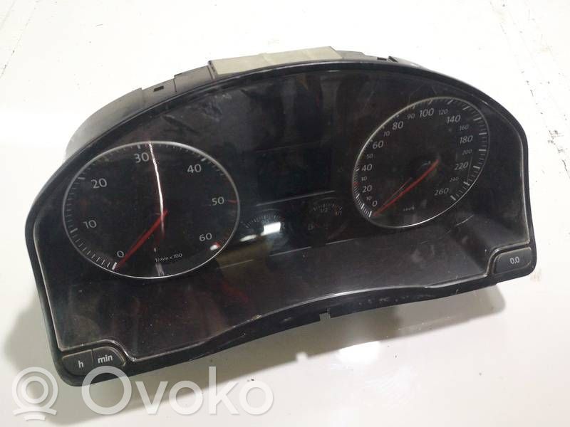 Volkswagen Golf V Tachimetro (quadro strumenti) 