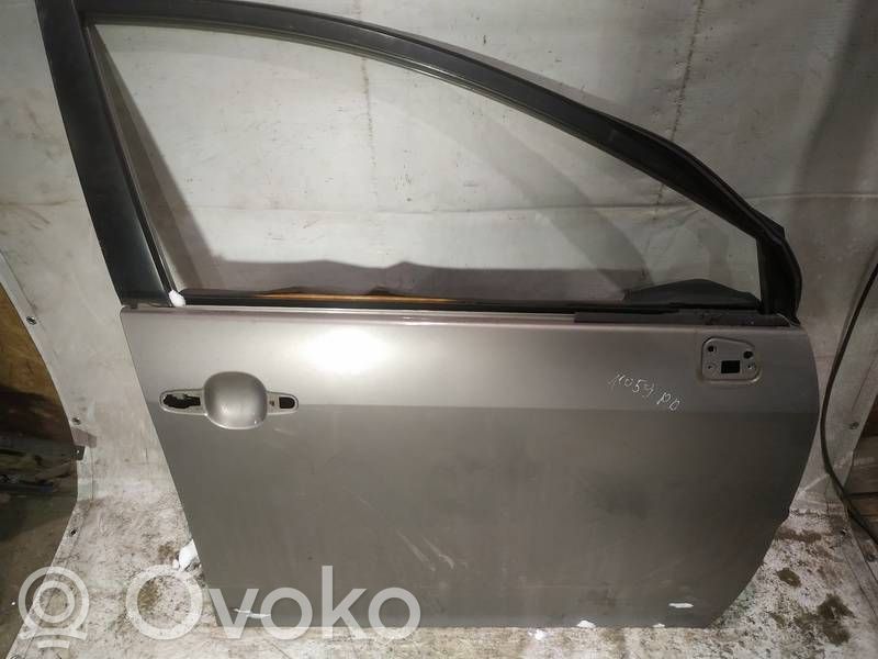 Toyota Corolla Verso AR10 Front door