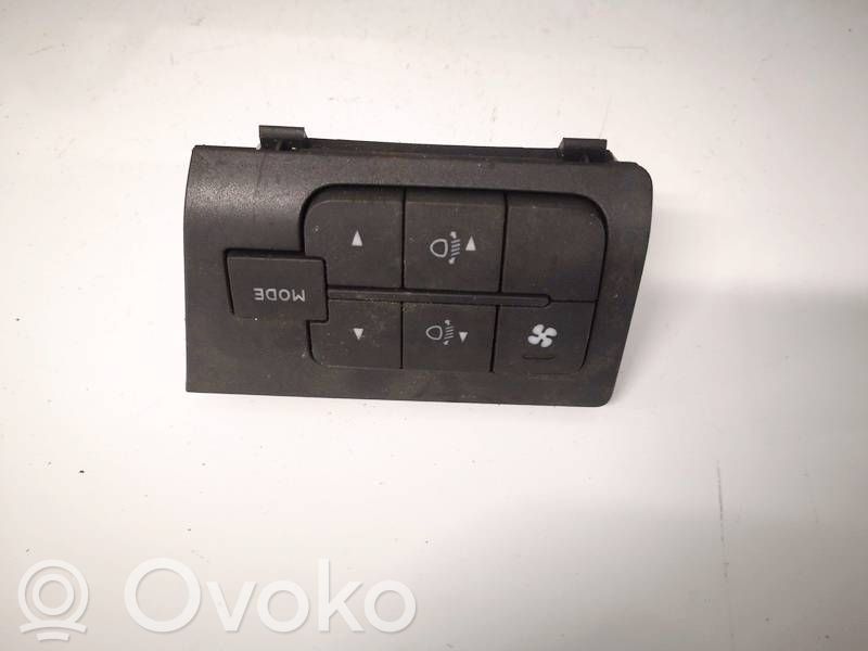 Iveco Daily 30.8 - 9 Comutator control nivel faruri 
