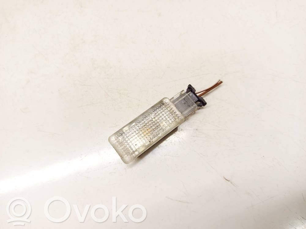 Volkswagen PASSAT B6 Altre luci abitacolo 