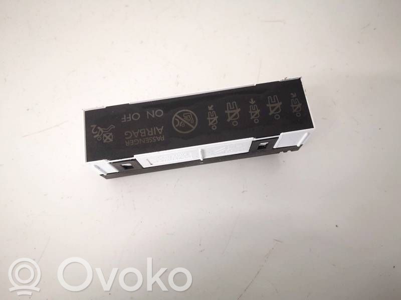 Peugeot 208 I Comutator pornit/oprit airbag pasager