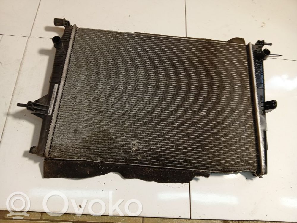 Renault Fluence Aušinimo skysčio radiatorius 