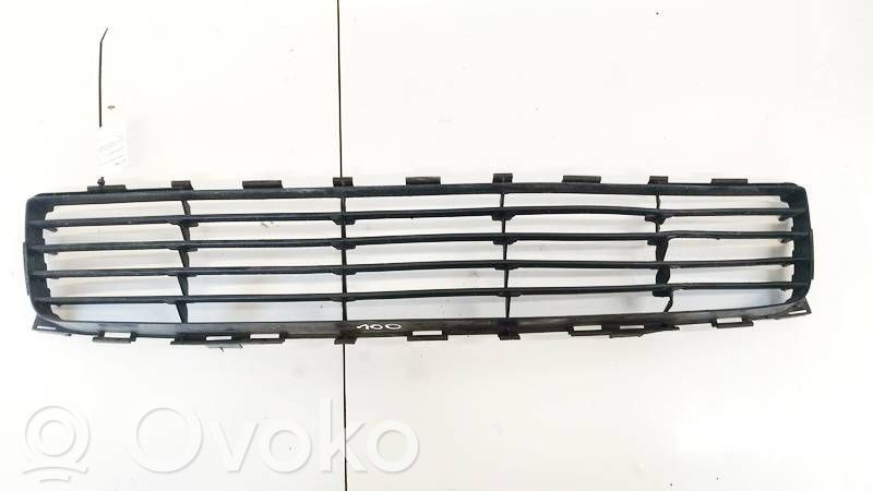 Toyota Auris 150 Etupuskurin alempi jäähdytinsäleikkö 