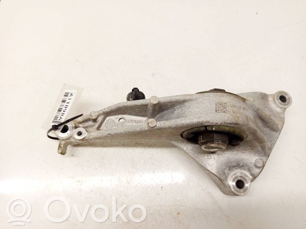 Tesla Model Y Engine mounting bracket 