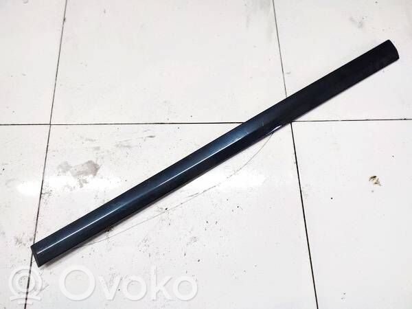 Mercedes-Benz C W203 Rivestimento della portiera anteriore (modanatura)