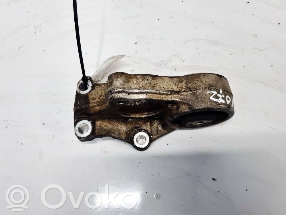 Peugeot 206 Engine mount bracket 