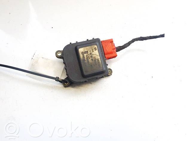 Audi A4 S4 B5 8D Motor/actuator clapetă aer 