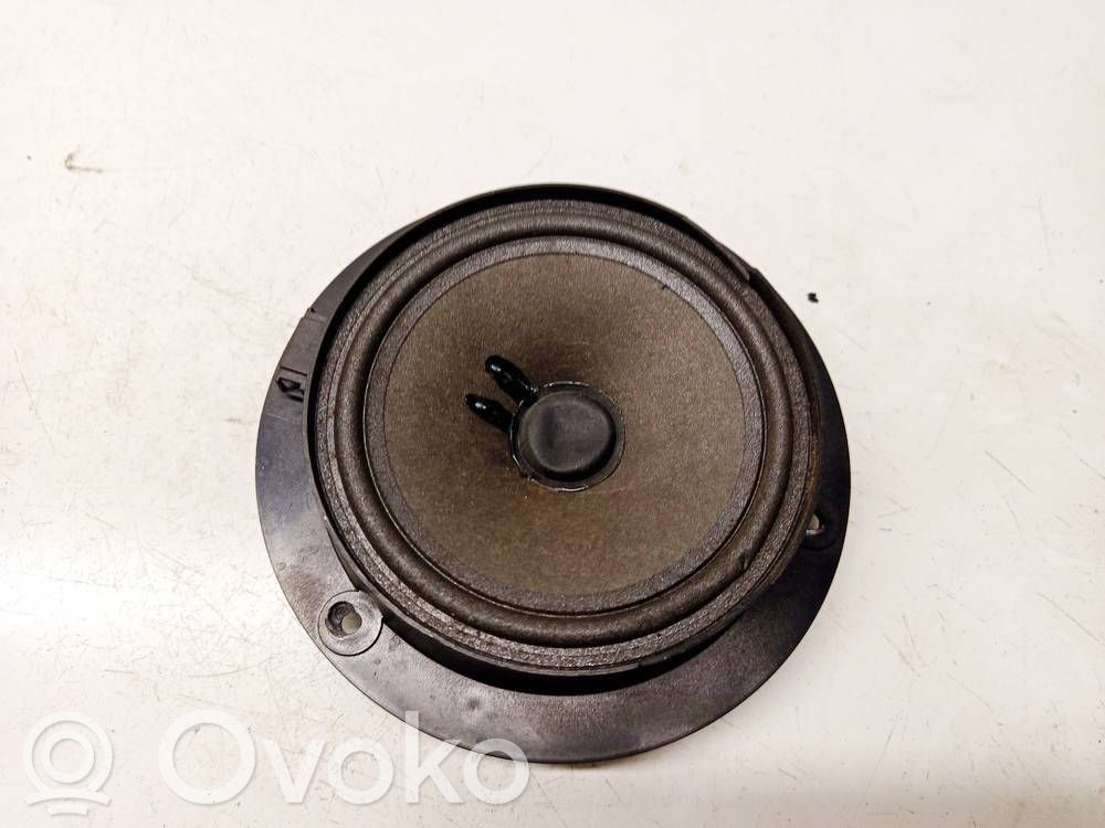 Mercedes-Benz A W169 Etuoven kaiutin 