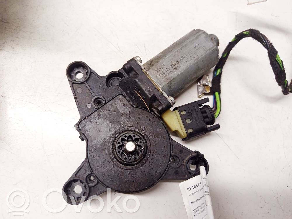 Mercedes-Benz Vito Viano W639 Motorino alzacristalli della portiera anteriore