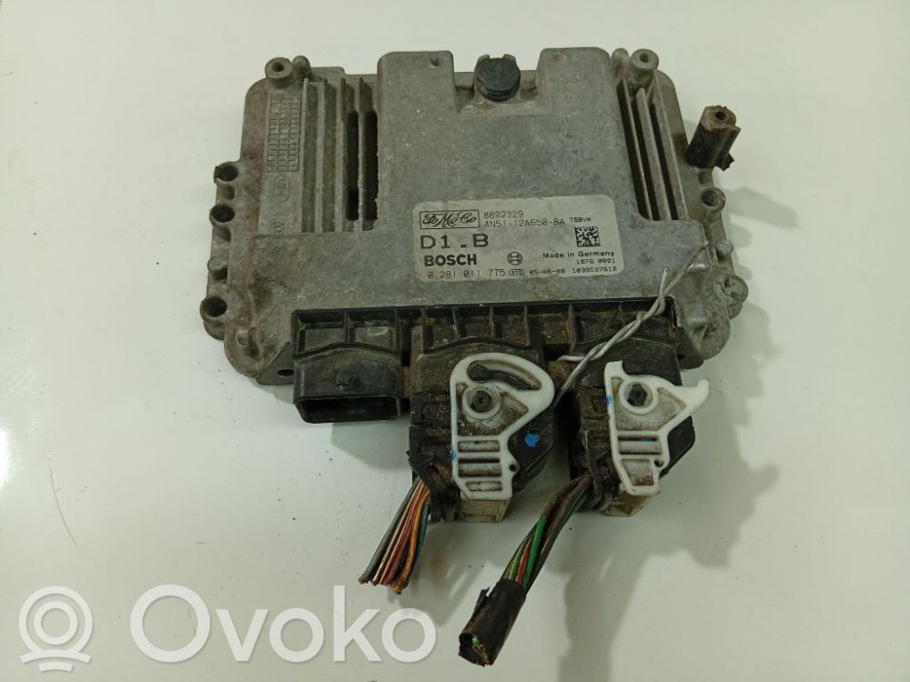 Unidad de control/módulo del motor   8692329,0281011775,4N5112A650BA,8692329