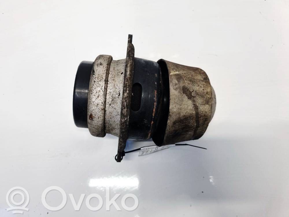 Support de moteur, coussinet   7L8199131A,7L8199131A