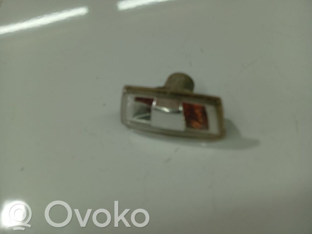Opel Insignia A Indicatore di direzione del parafango anteriore