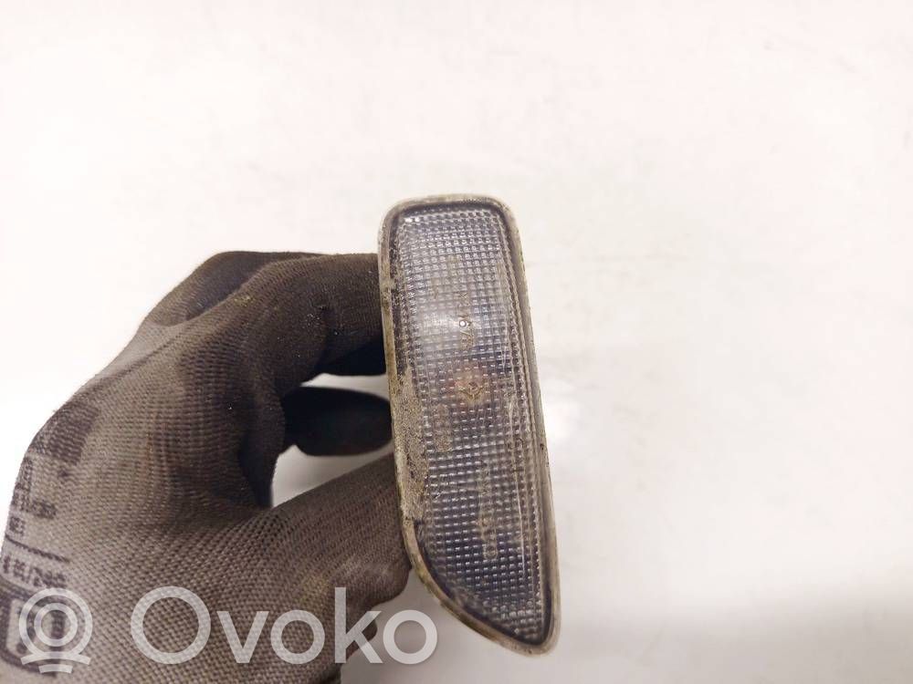 Volvo XC90 Front fender indicator light 