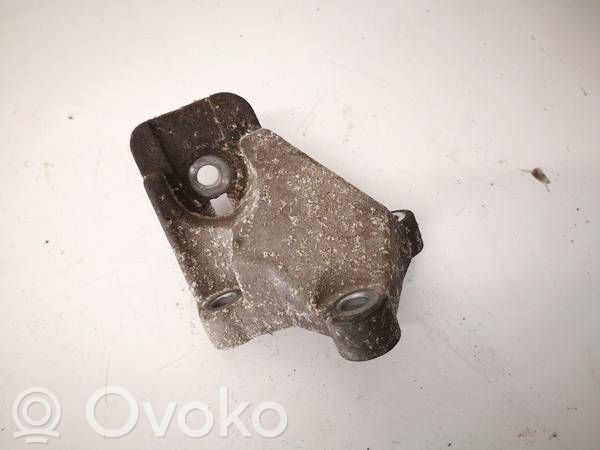 Volvo S60 Engine mounting bracket 