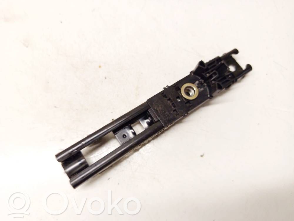 Ford Focus Turvavyön säätökisko 