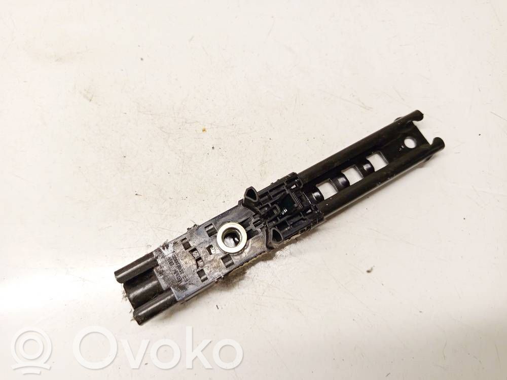 Ford Focus Turvavyön säätökisko 