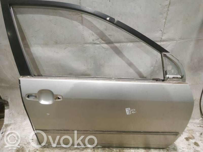 Toyota Corolla E120 E130 Portiera anteriore