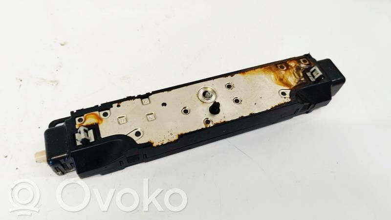 Tesla Model 3 Antennin ohjainlaite 