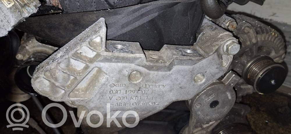 Volkswagen PASSAT B6 Supporto di montaggio del motore (usato)
