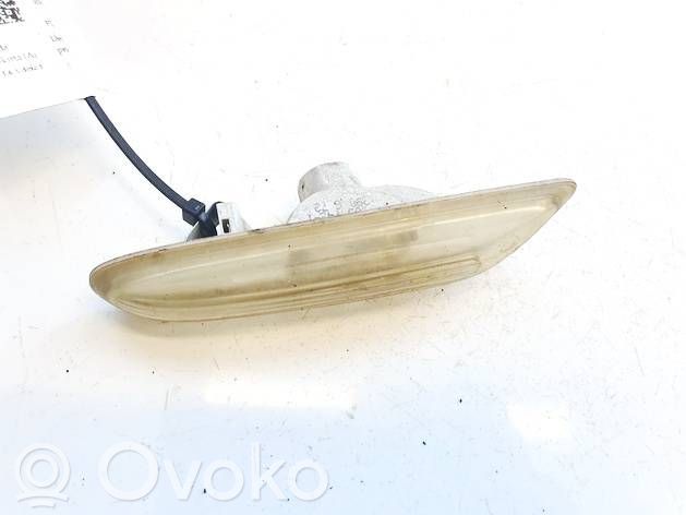 Front fender indicator light   4185R,4185R
